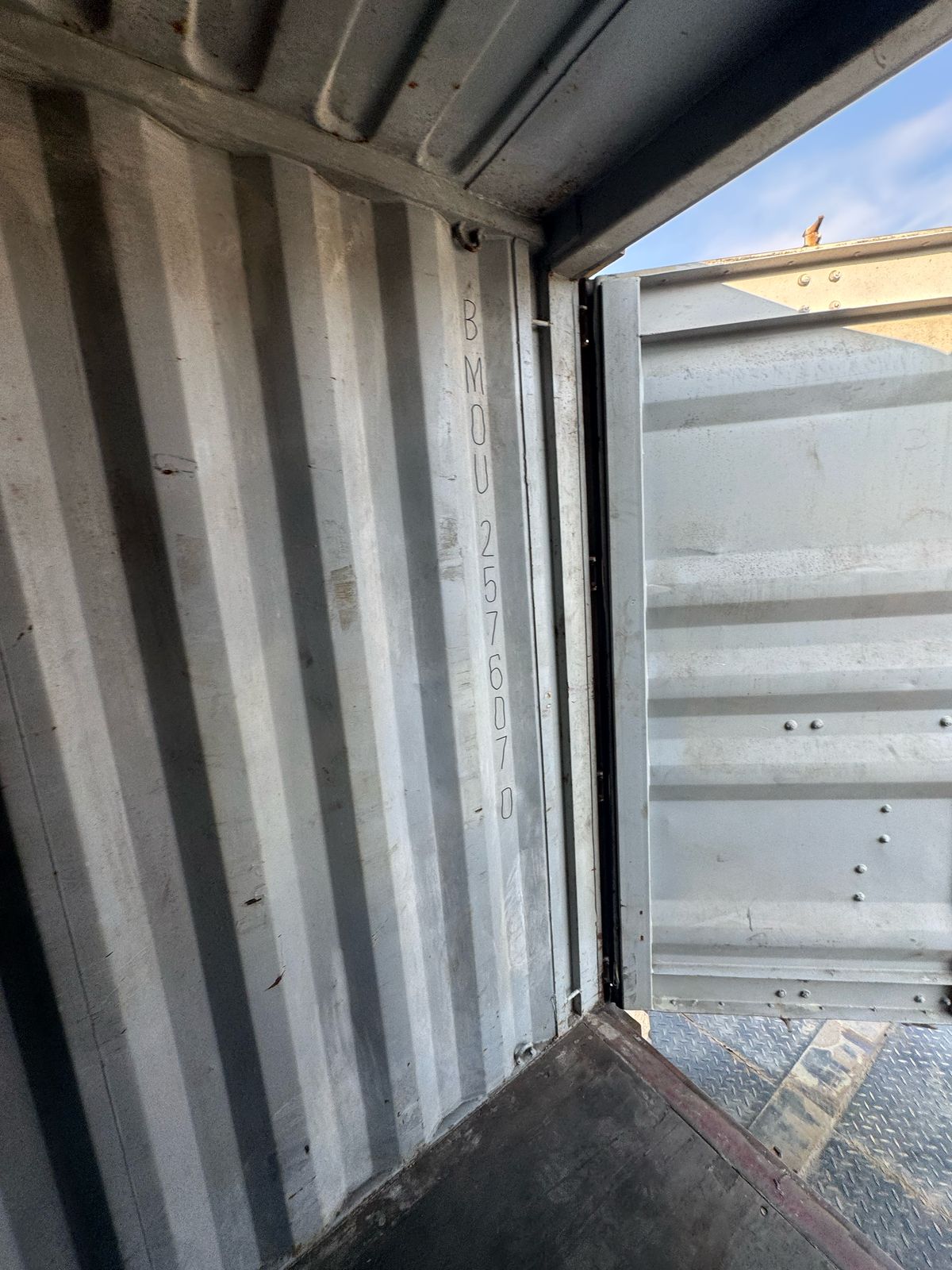 Морской контейнер BMOU2576070